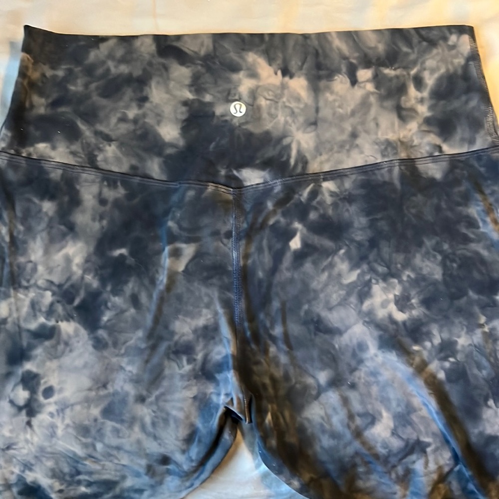 Lululemon Align 28"